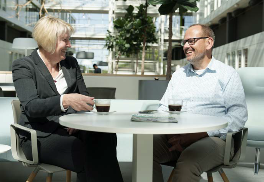 Medewerkers van IJsselland Ziekenhuis en Albron vieren 10 jaar succesvolle samenwerking